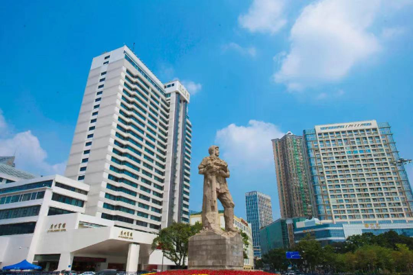 广州解放纪念像