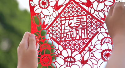 出手不凡！指尖手艺人在纸上“再造”袖珍广州景！