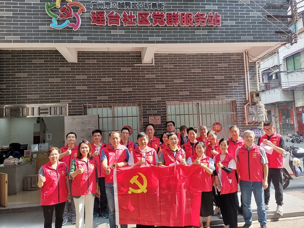 合影1.jpg