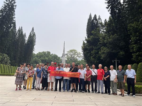 广州起义烈士陵园.jpg