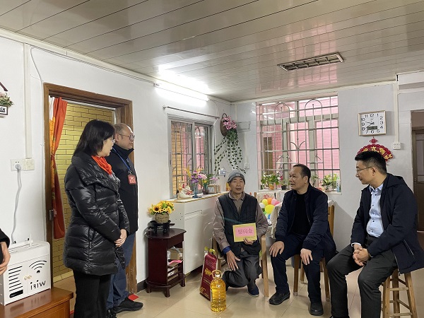 张区慰问（已编辑）.jpg